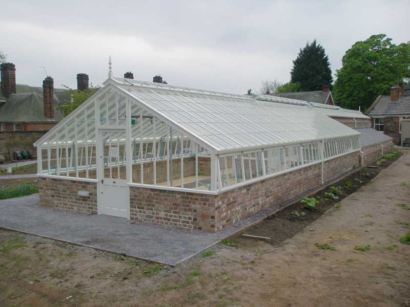 Foster and Pearson Wide Clear Span Glasshouse
